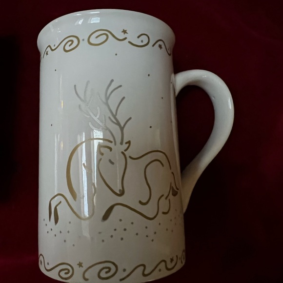 THINK GIFTS!! 2 - KIC Terri Fosson 10oz. Christmas Mug. Gold and Silver Reindeer - Picture 4 of 8
